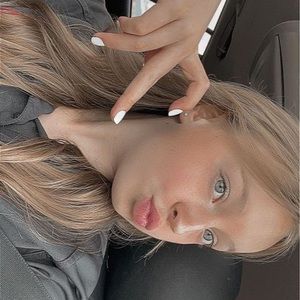 Meet your Posher, Abby